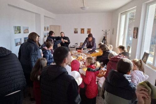 трапеза в Енорийския център на храм Св. вмчк Георги - гр. Костенец